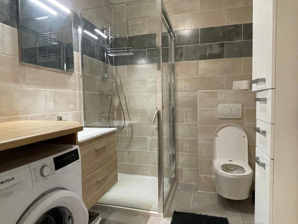 Au Calme Proche Centre-Ville, Studio Renove Avec Equipements Neufs Et Parking Prive Гап Екстериор снимка