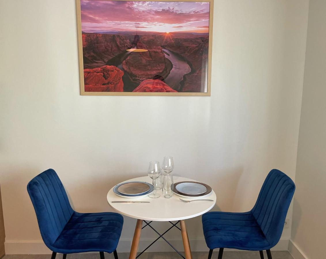 Au Calme Proche Centre-Ville, Studio Renove Avec Equipements Neufs Et Parking Prive Гап Екстериор снимка